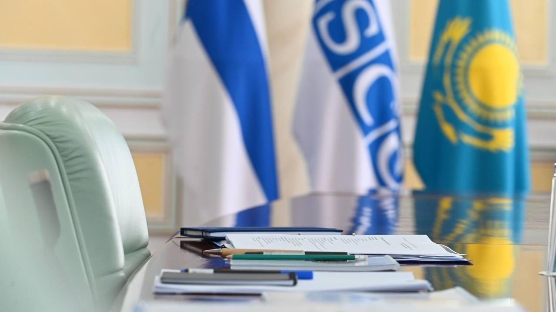 Председатель ОБСЕ Элина Валтонен встретилась с главой МИД Казахстана Муратом Нуртлеу Председатель ОБСЕ Элина Валтонен встретилась с главой МИД Казахстана Муратом Нуртлеу - Sputnik Казахстан, 1920, 15.03.2026