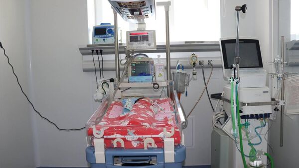 Уникальную операцию провели младенцу в Алматы - Sputnik Казахстан