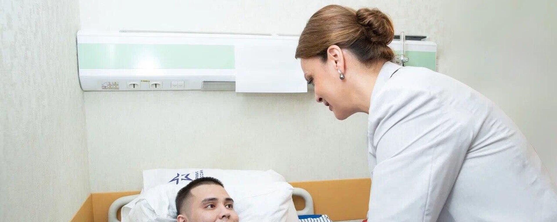 Замминистра обороны РФ Анна Цивилева наградила бойцов СВО и медработников госпиталя Мандрыка - Sputnik Казахстан, 1920, 11.06.2025