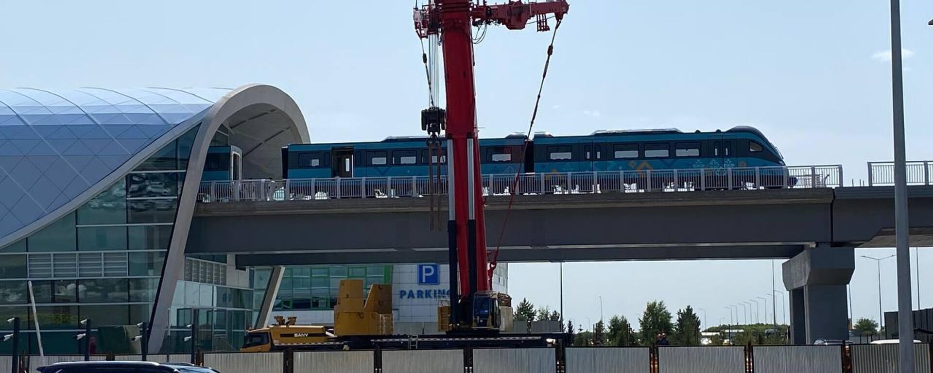 Первые два состава LRT в Астане поставили на рельсы  - Sputnik Казахстан, 1920, 11.06.2025