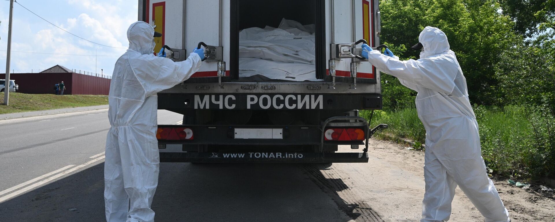 Рефрижераторы с телами военнослужащих ВСУ - Sputnik Казахстан, 1920, 15.06.2025