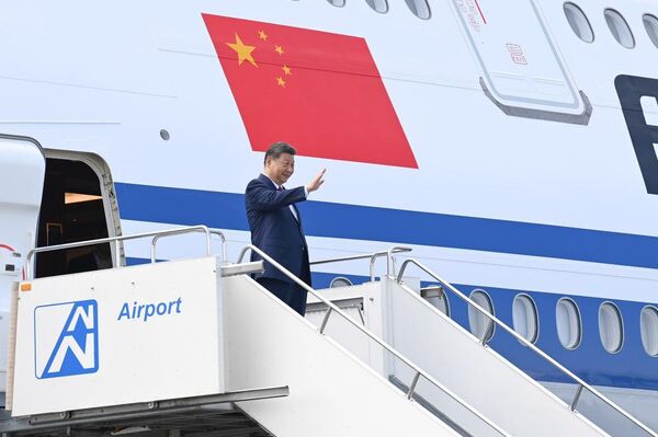 Токаев проводил Си Цзиньпина в аэропорту Астаны - Sputnik Казахстан