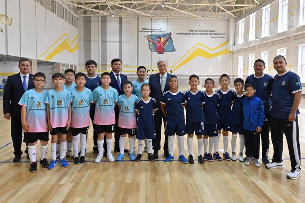 Токаев посетил спортивный комплекс имени Бекзата Саттарханова в Астане - Sputnik Казахстан