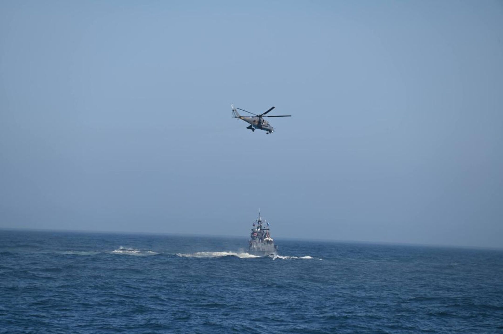 В Актау завершились военно-морские учения Казахстана и Азербайджана Каспийский бриз – 2025 - Sputnik Казахстан, 1920, 19.06.2025