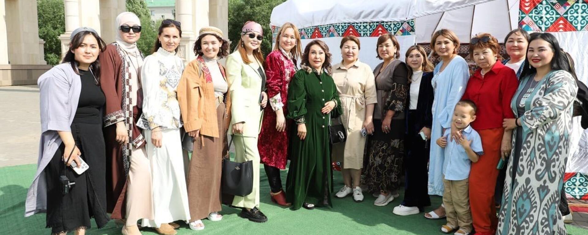 Гости из Самары, Саратова и Оренбурга приняли участие в международном этнофестивале Тойбастар-2025 в Уральске - Sputnik Казахстан, 1920, 03.07.2025