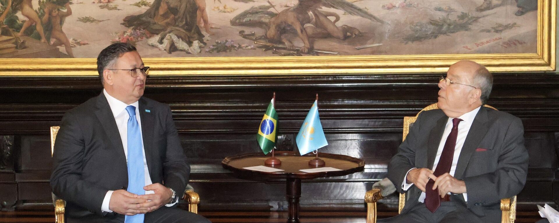 Министры иностранных дел Казахстана Мурат Нуртлеу и Бразилии Мауро Виейра - Sputnik Казахстан, 1920, 06.07.2025