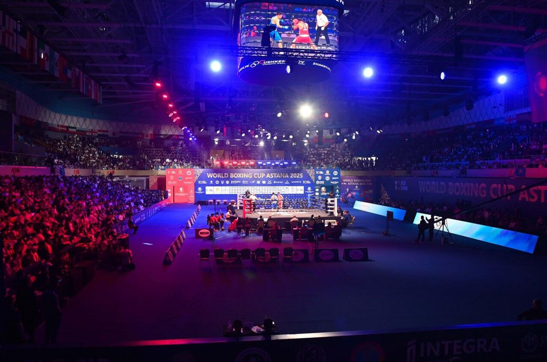 Бокстан әлем кубогында қазақстандықтар үш алтын және бір күміс медал жеңіп алды - Sputnik Қазақстан, 1920, 06.07.2025