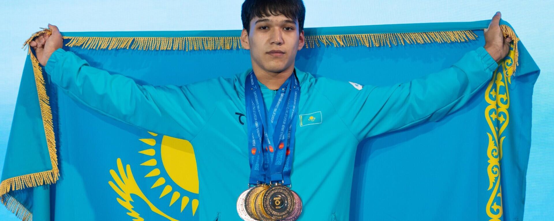 Ауыр атлетикадан жасөспірімдер мен жастар арасындағы Азия чемпионатында Әлихан Әскербай үш әлем рекордын жаңартты - Sputnik Қазақстан, 1920, 07.07.2025