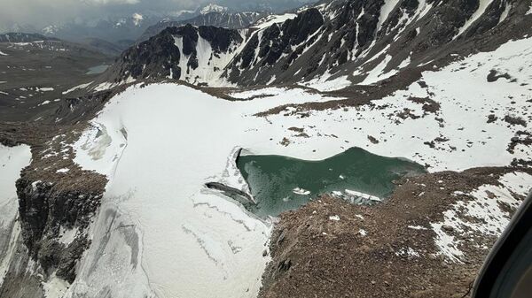 В горах Иле Алатау начаты работы по снижению уровня воды в моренных озерах - Sputnik Қазақстан