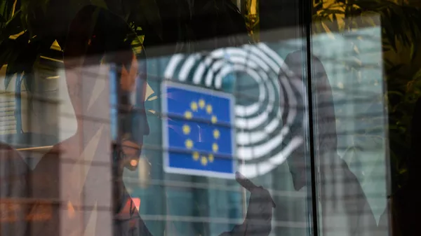 Здание штаб-квартиры Европейского парламента в Брюсселе - Sputnik Казахстан