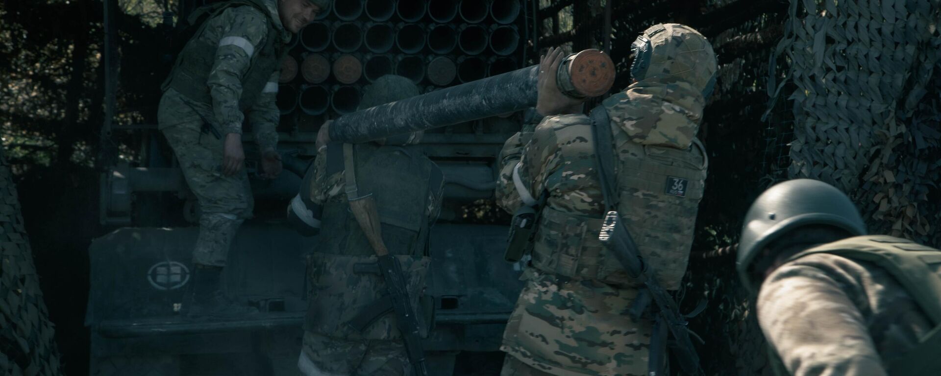 Расчет РСЗО Торнадо-Г группировки войск Запад - Sputnik Казахстан, 1920, 03.08.2025