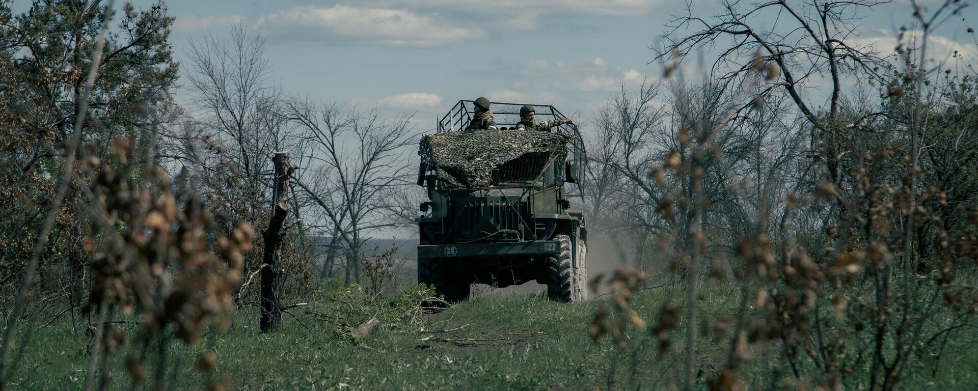 Расчет РСЗО Торнадо-Г группировки войск Запад - Sputnik Казахстан, 1920, 07.09.2025