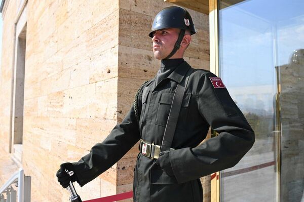 Тоқаев Мұстафа Кемал Ататүрік кесенесіне зиярат етті - Sputnik Қазақстан