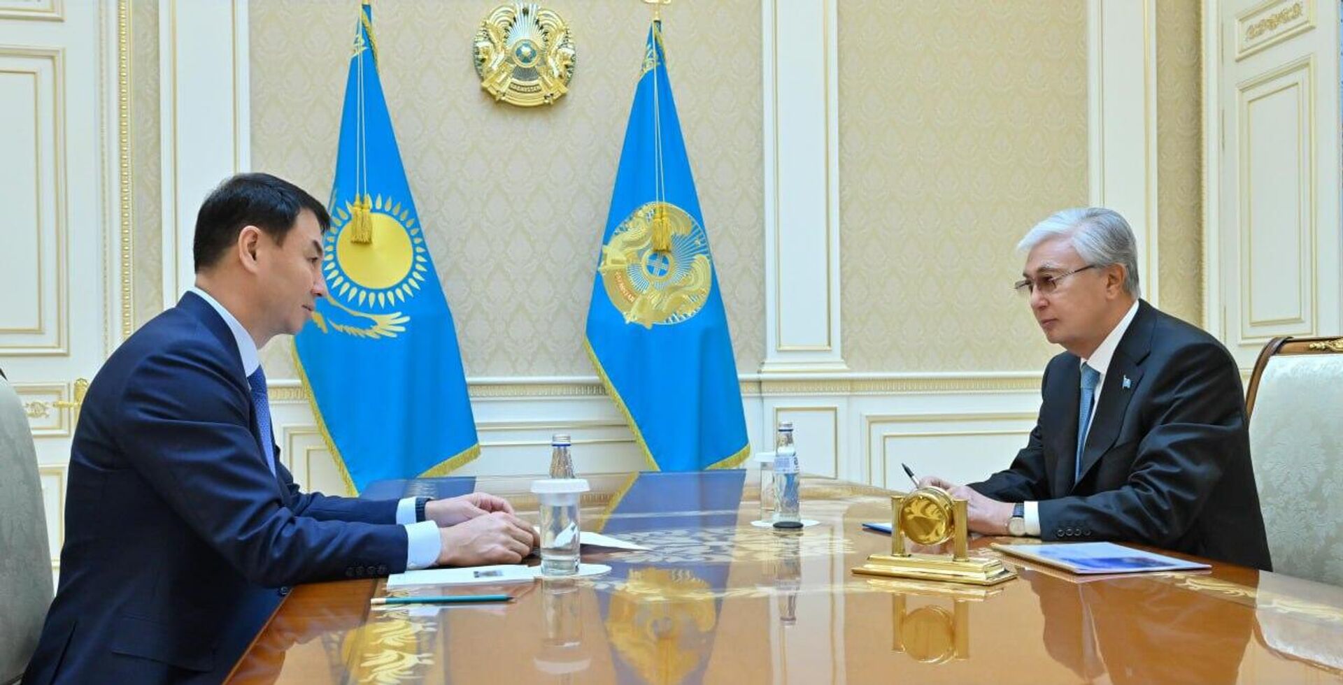 Касым-Жомарт Токаев принял акима города Алматы Дархана Сатыбалды - Sputnik Казахстан, 1920, 03.08.2025