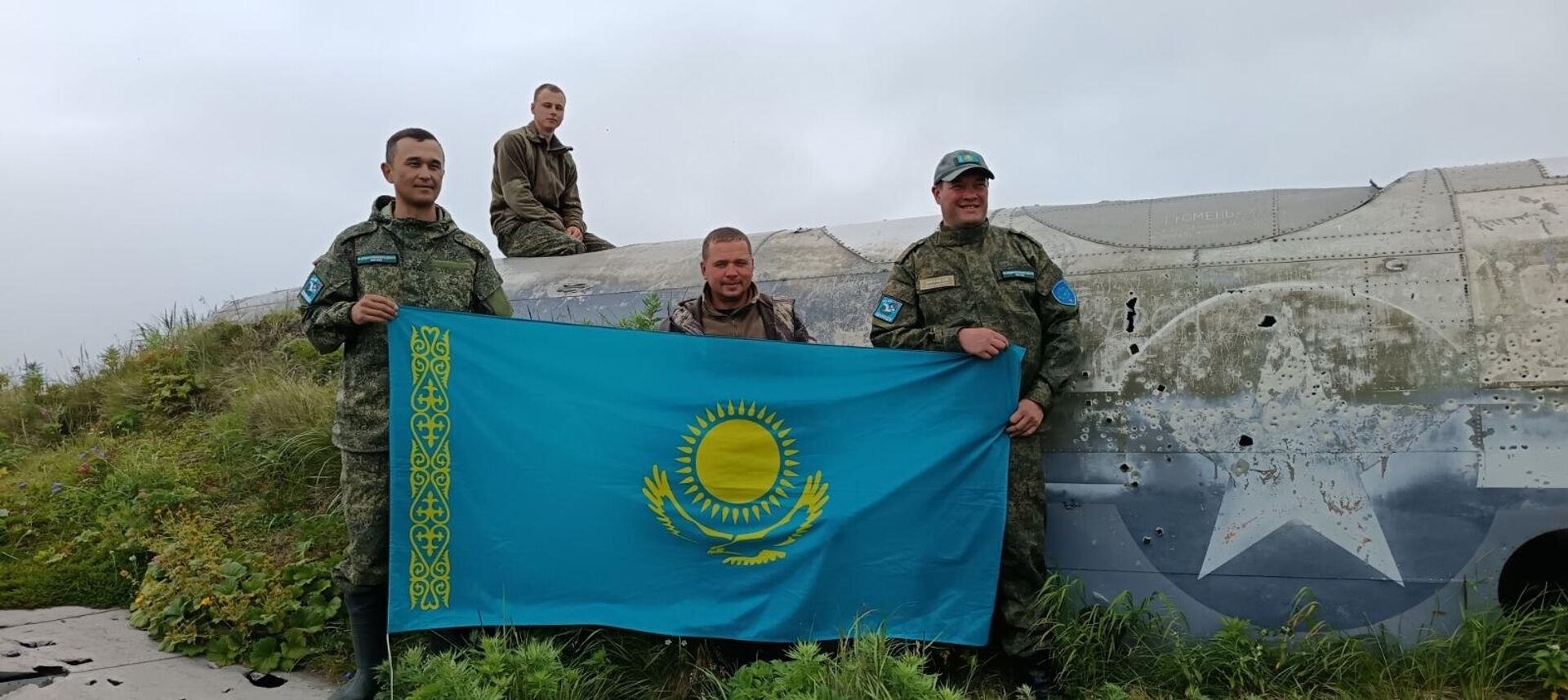 Международная поисковая экспедиция По следам Курильского десанта на острове Шумшу  - Sputnik Казахстан, 1920, 28.08.2025