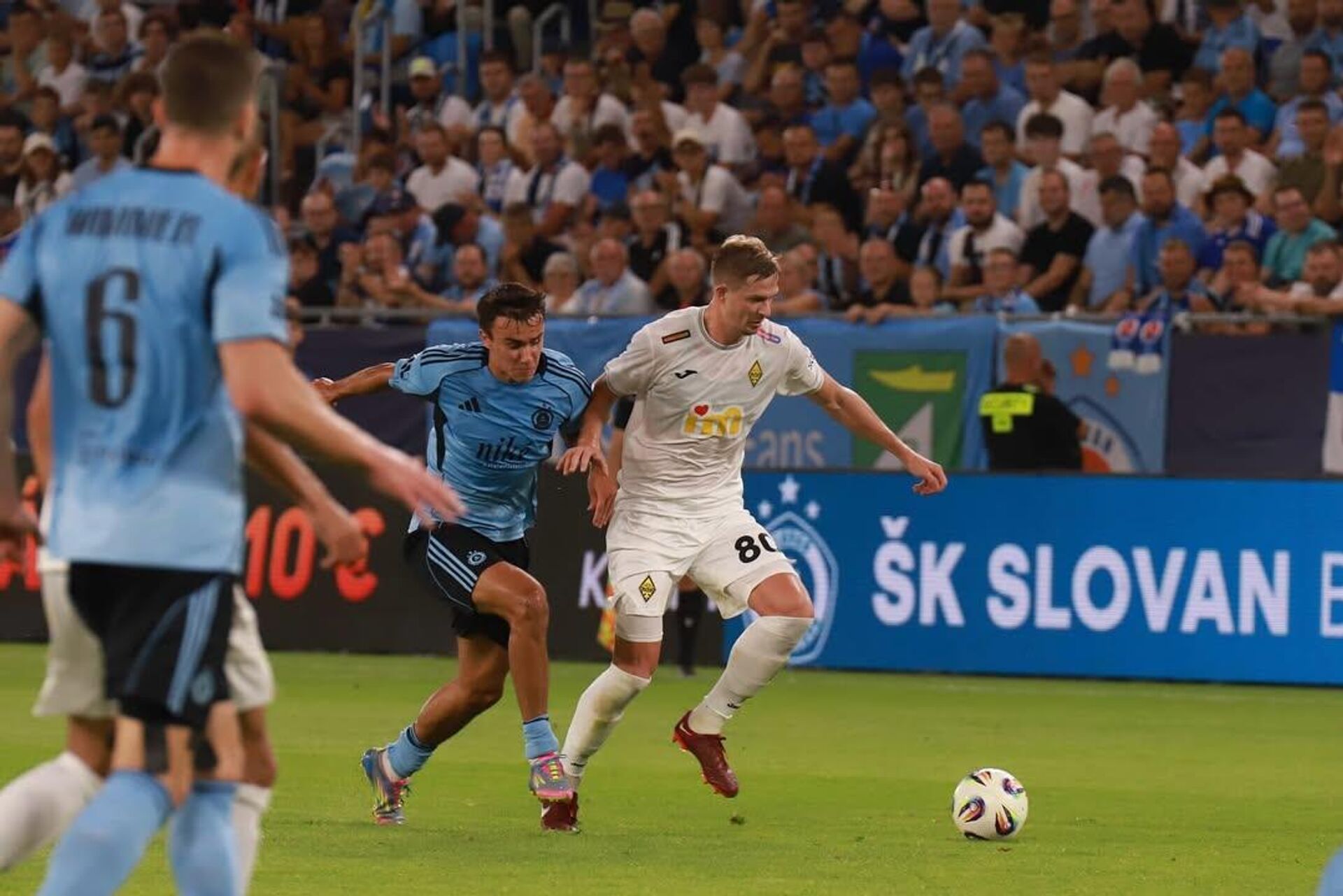 Момент матча Слован - Кайрат  - Sputnik Казахстан, 1920, 13.08.2025