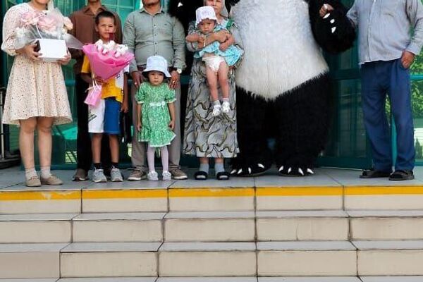 Жамбыл облысында өгей балаларын ұрды деген күдікке ілінген Ұзақбай Таубаевтың отбасы - Sputnik Қазақстан