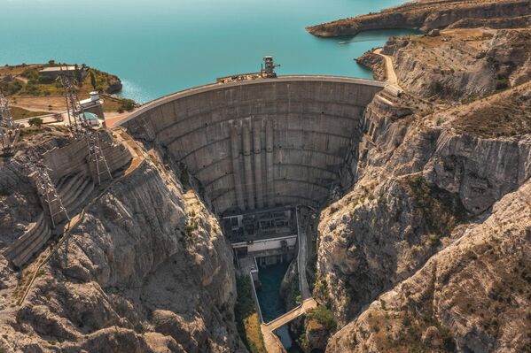 Снимок Чиркейской ГЭС фотографа Сергея Крылова, представленный на фотовыставке С высоты птичьего полета - Sputnik Казахстан