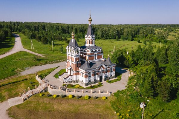 Снимок храма в честь Новомучеников и Исповедников Российских фотографа Андрея Белавина, представленный на фотовыставке С высоты птичьего полета - Sputnik Казахстан