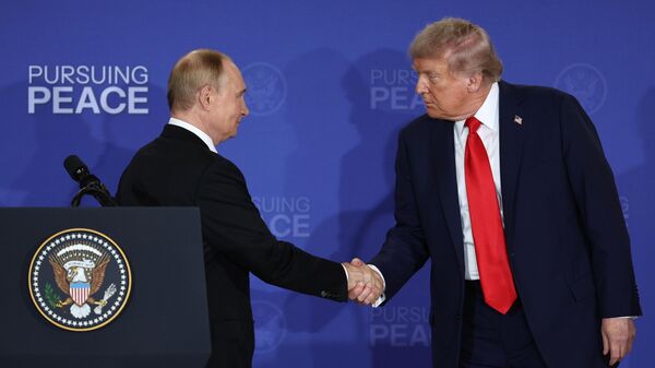 Владимир Путин и Дональд Трамп - Sputnik Казахстан