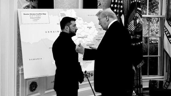 Зеленский и Трамп у карты Украины во время встречи в Вашингтоне - Sputnik Казахстан