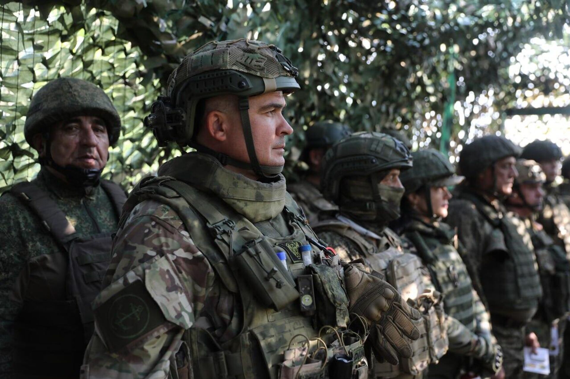 Награждение добровольцев отряда БАРС-8 группировки Восток - Sputnik Казахстан, 1920, 19.08.2025