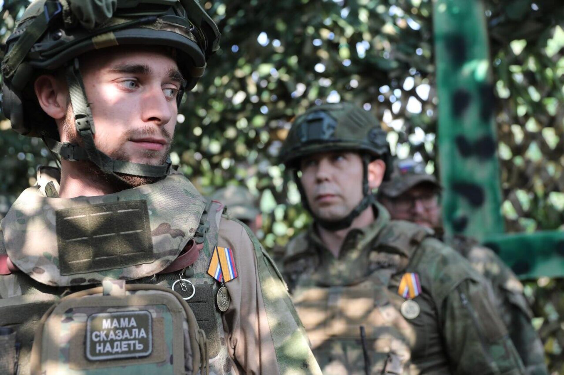 Награждение добровольцев отряда БАРС-8 группировки Восток - Sputnik Казахстан, 1920, 19.08.2025