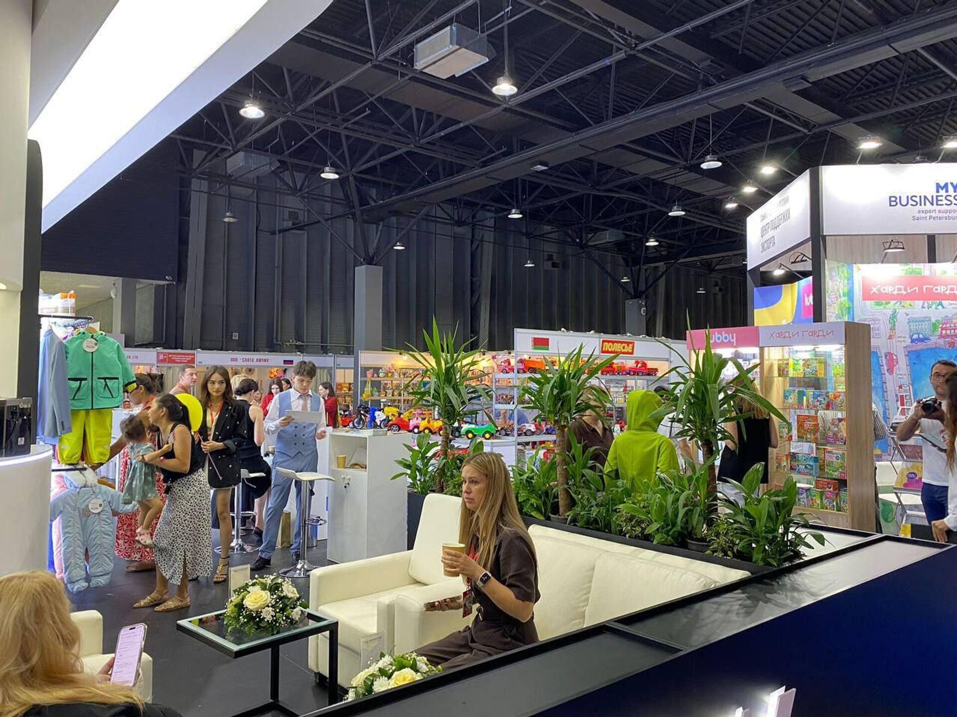 XVII международная специализированная выставка Детство 2025 в Алматы - Sputnik Казахстан, 1920, 20.08.2025