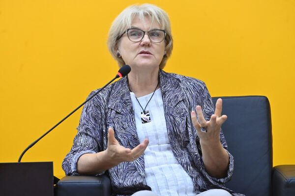 Руководитель представительства Россотрудничества в Казахстане Ольга Филонова - Sputnik Казахстан