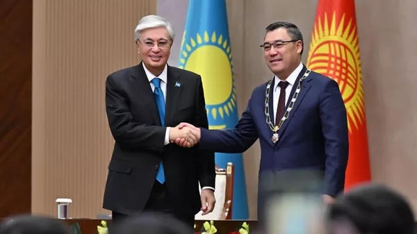 Касым-Жомарт Токаев и Садыр Жапаров, архивное фото - Sputnik Казахстан