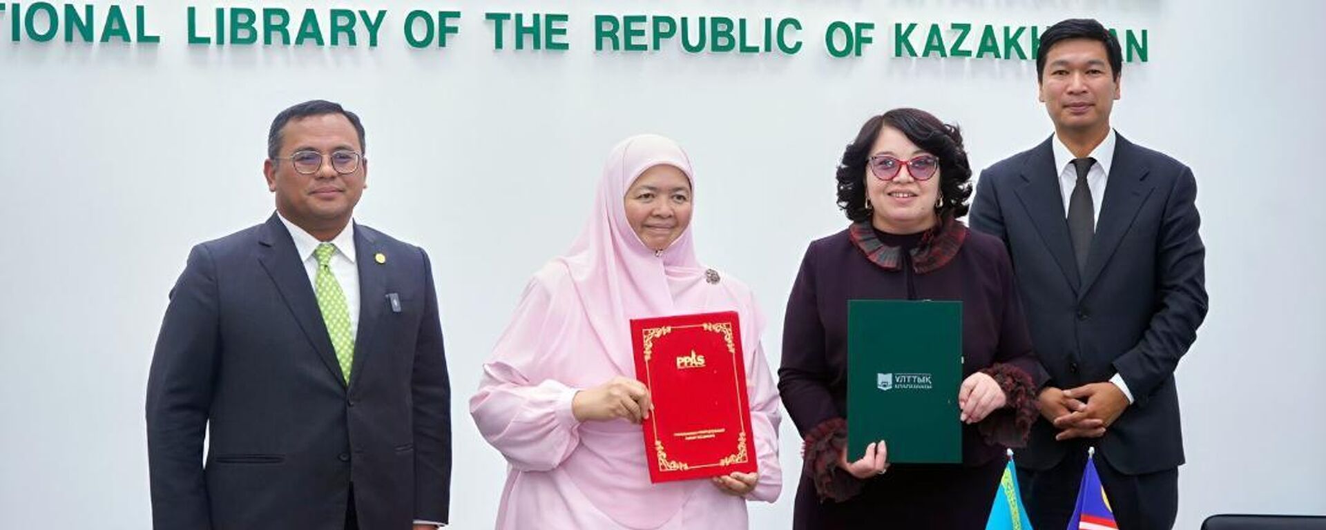 Делегация из Малайзии посетила Национальную библиотеку Казахстана в Астане - Sputnik Казахстан, 1920, 23.08.2025