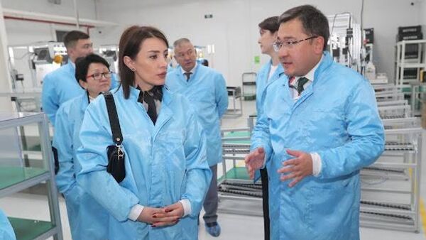 ЕЭК Өнеркәсіп және агроөнеркәсіптік кешен министрі Гоар Барсегян Алматы мен Астанаға сапармен келді - Sputnik Қазақстан