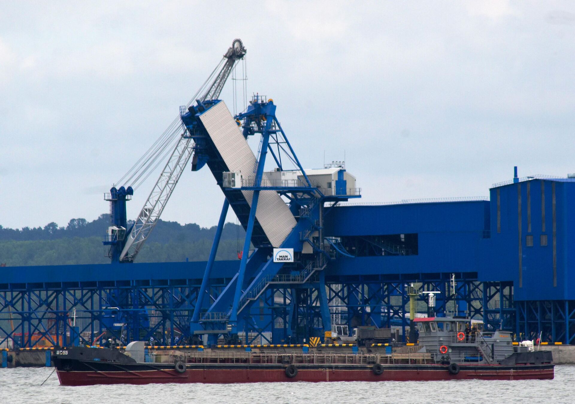 Морской порт Усть-Луга в Ленинградской области - Sputnik Казахстан, 1920, 25.08.2025