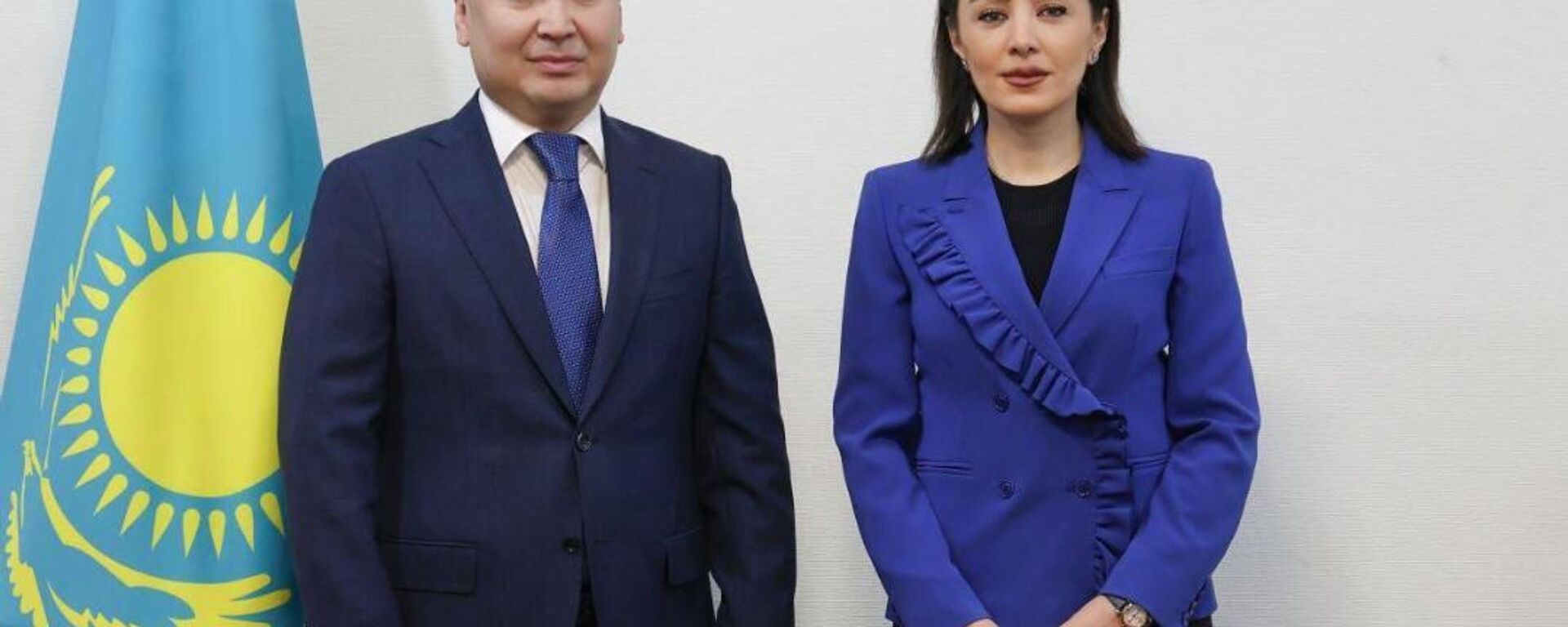 Глава Минпрома Казахстана Ерсайын Нагаспаев и министр ЕЭК Гоар Барсегян - Sputnik Казахстан, 1920, 25.08.2025