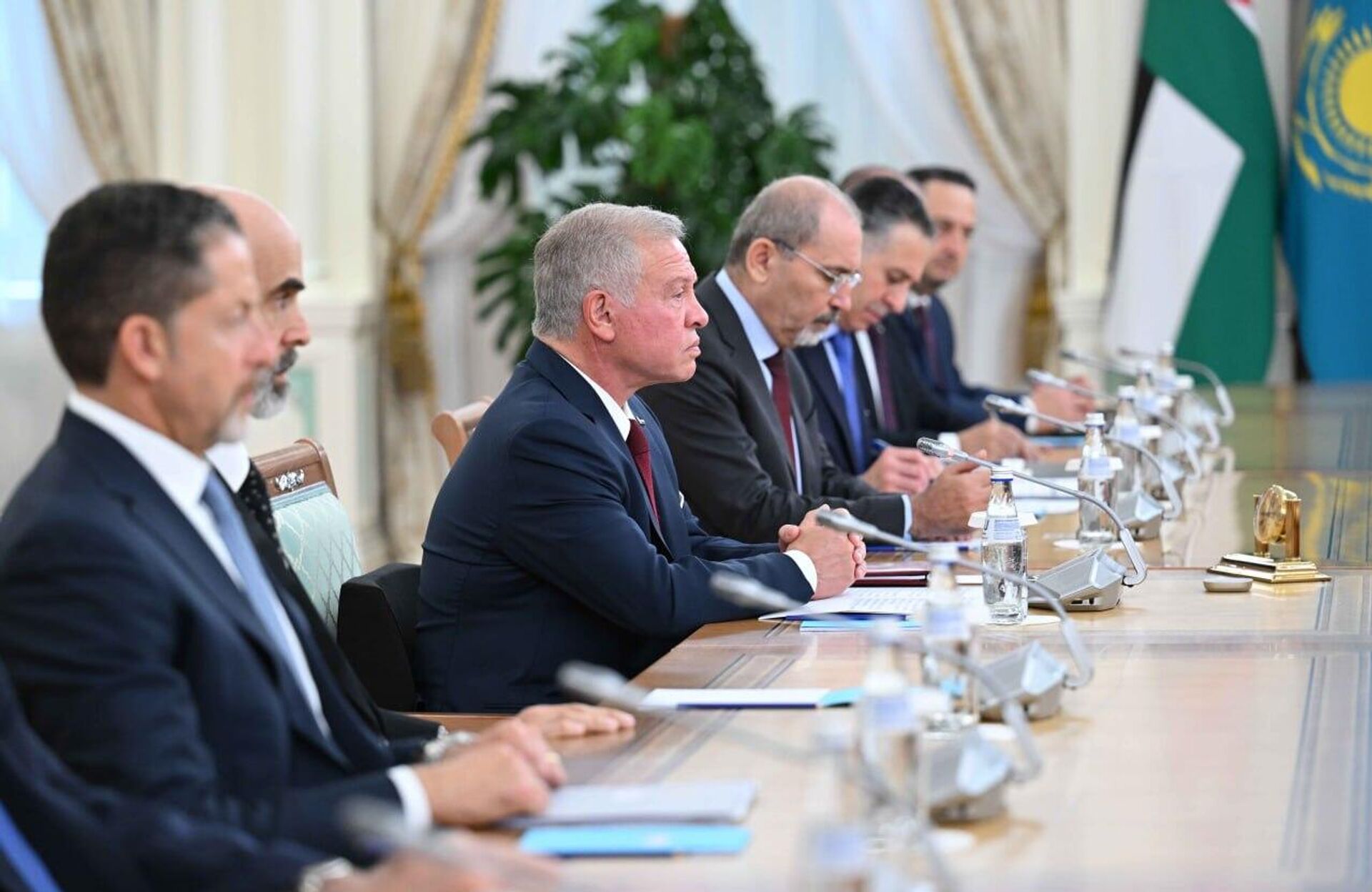 Президент Казахстана и Король Иордании провели переговоры в расширенном составе - Sputnik Казахстан, 1920, 27.08.2025