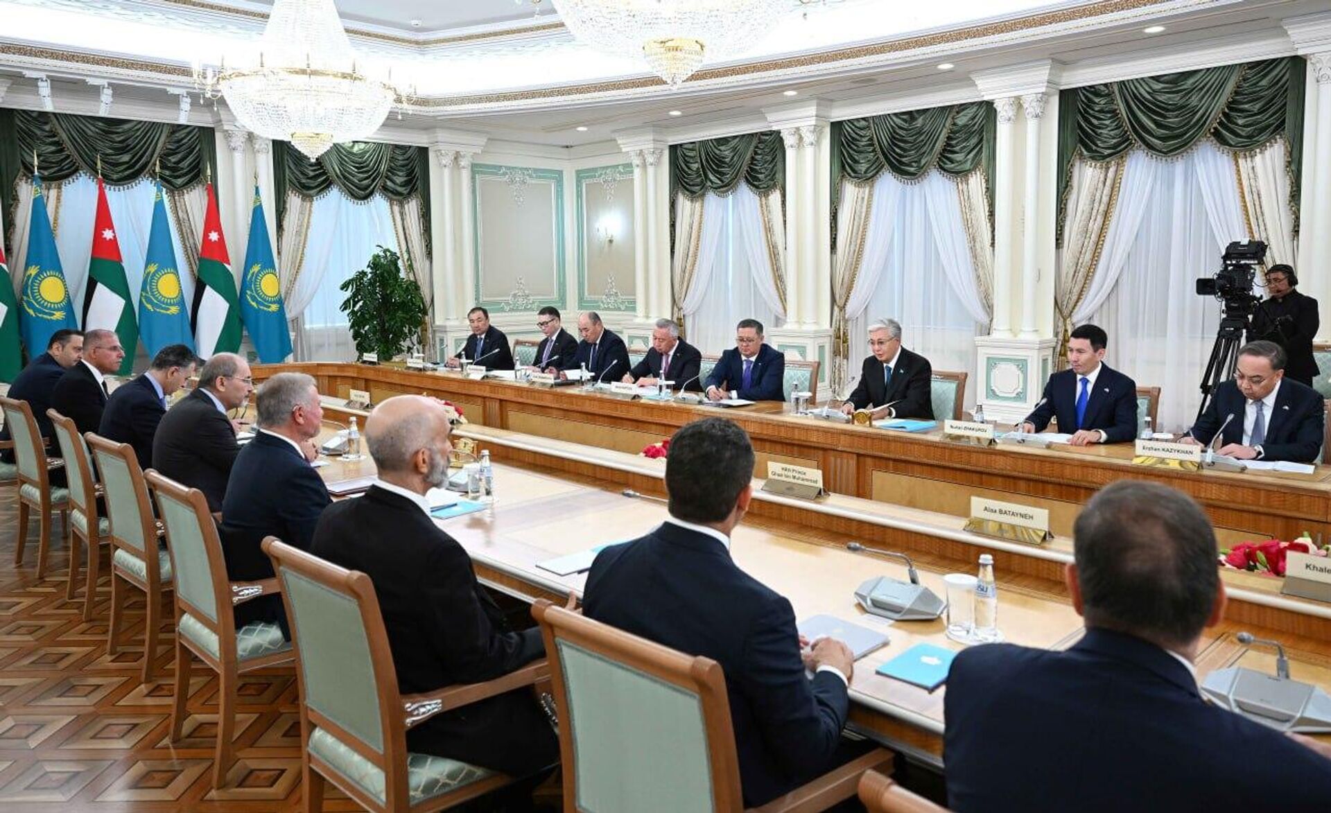 Президент Казахстана и Король Иордании провели переговоры в расширенном составе - Sputnik Казахстан, 1920, 27.08.2025