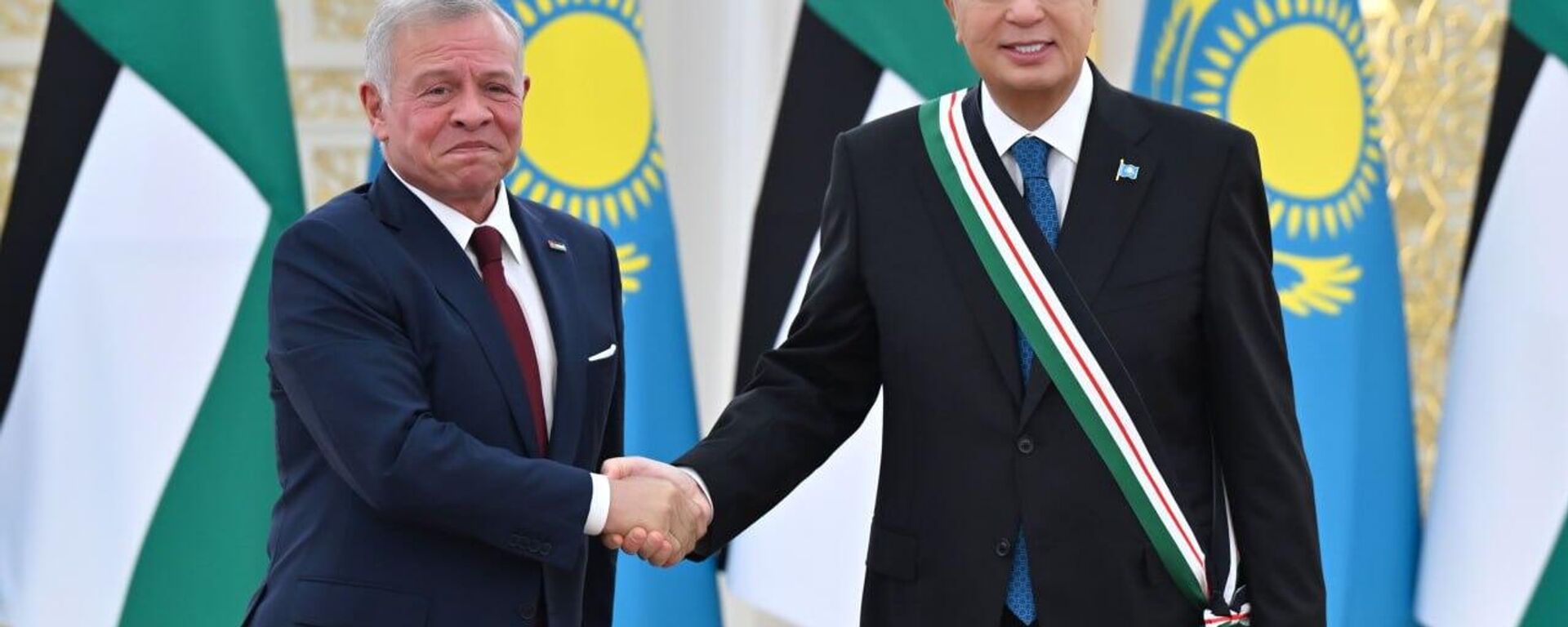 Иордания королі ІІ Абдалла Қасым-Жомарт Тоқаевқа Әл-Нахда жоғары орденін тапсырды - Sputnik Қазақстан, 1920, 27.08.2025