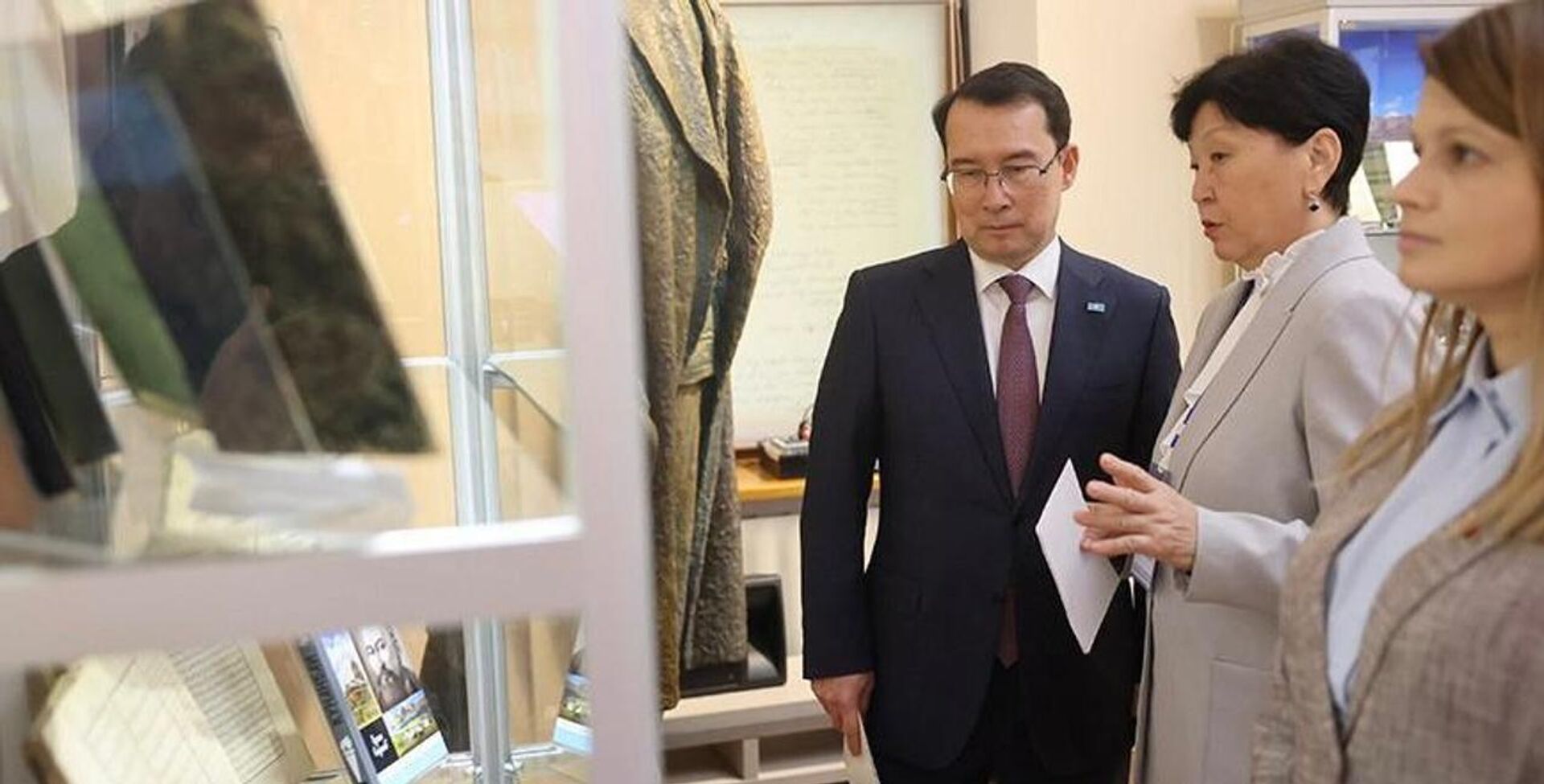 Посвященная Абаю выставка в Минске  - Sputnik Казахстан, 1920, 27.08.2025