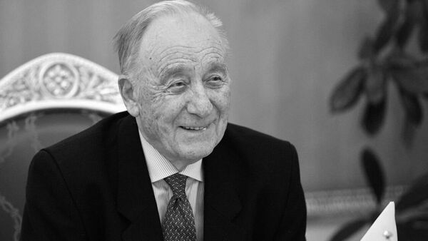 Президент РФ В. Путин поздравил композитора, народного артиста СССР Р. Щедрина с 85-летием - Sputnik Казахстан
