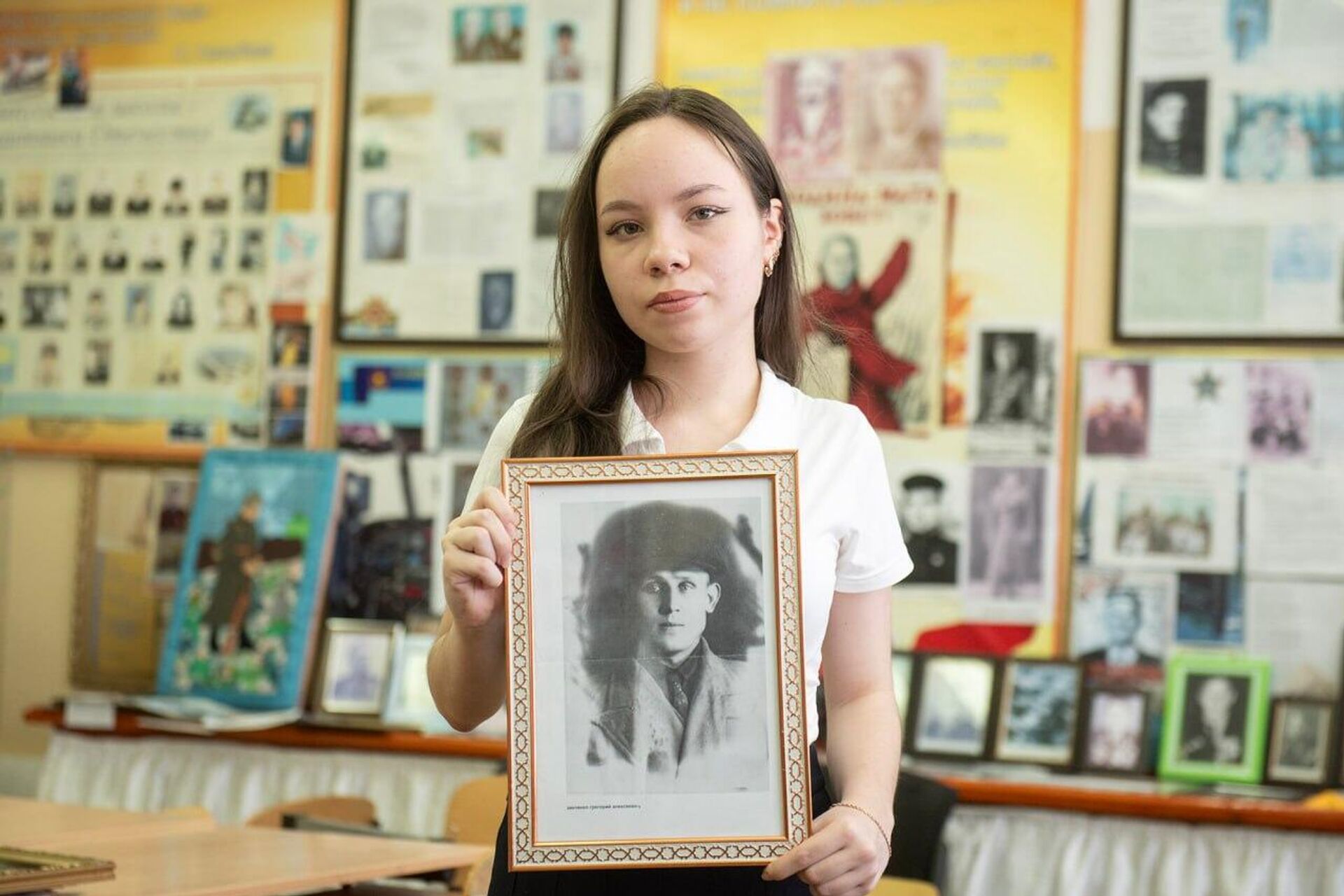 Ученица, активист музея Боевой и трудовой славы алматинской школы №32 Малика Аширова - Sputnik Казахстан, 1920, 29.08.2025