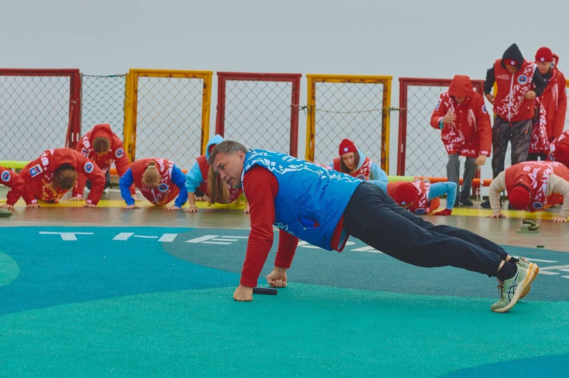 Чемпион мира по боксу и тайскому боксу Григорий Дрозд  - Sputnik Казахстан, 1920, 03.09.2025