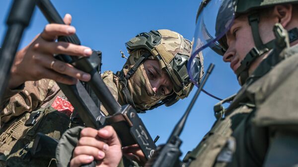 Подготовка саперов группировки войск Днепр в Запорожской области - Sputnik Казахстан