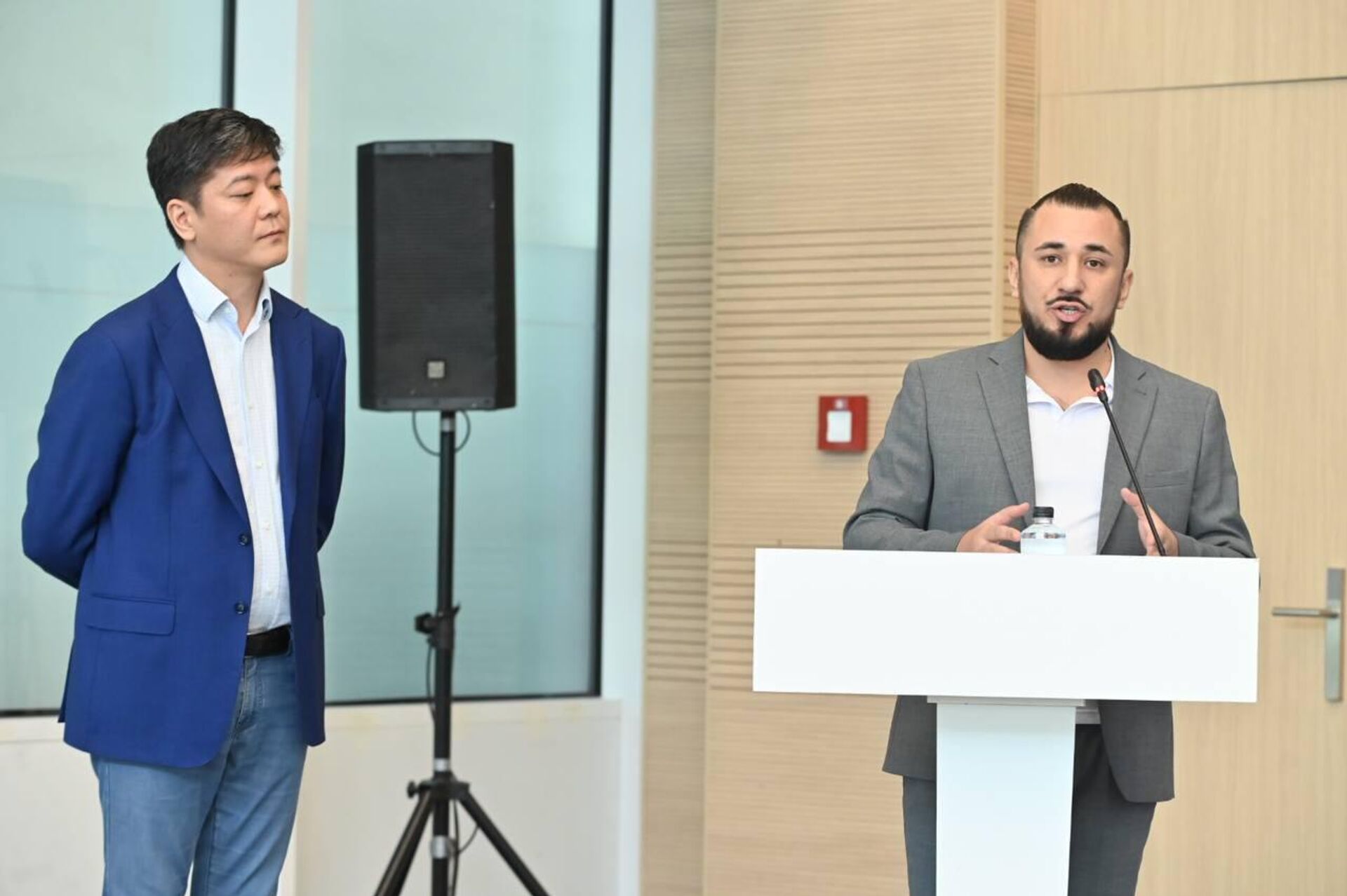 Основатели компании NeuroBox Александр Пан и Толеген Омарбеков Основатели компании NeuroBox Александр Пан и Толеген Омарбеков - Sputnik Казахстан, 1920, 04.09.2025