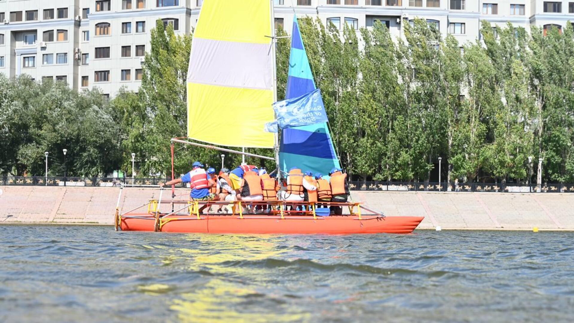 День Экстрабилити международного инклюзивного парусного фестиваля Паруса духа в Астане День Экстрабилити международного инклюзивного парусного фестиваля Паруса духа в Астане - Sputnik Казахстан, 1920, 06.09.2025