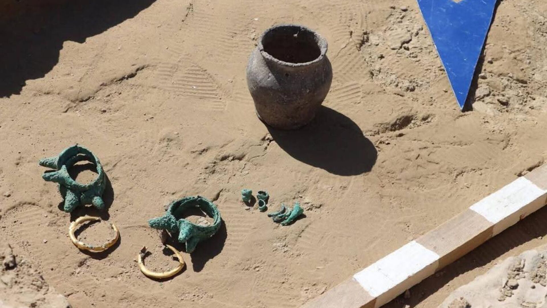 Түркістан облысында су астында қалған ежелгі жәдігерлер табылды Түркістан облысында су астында қалған ежелгі жәдігерлер табылды - Sputnik Қазақстан, 1920, 07.09.2025