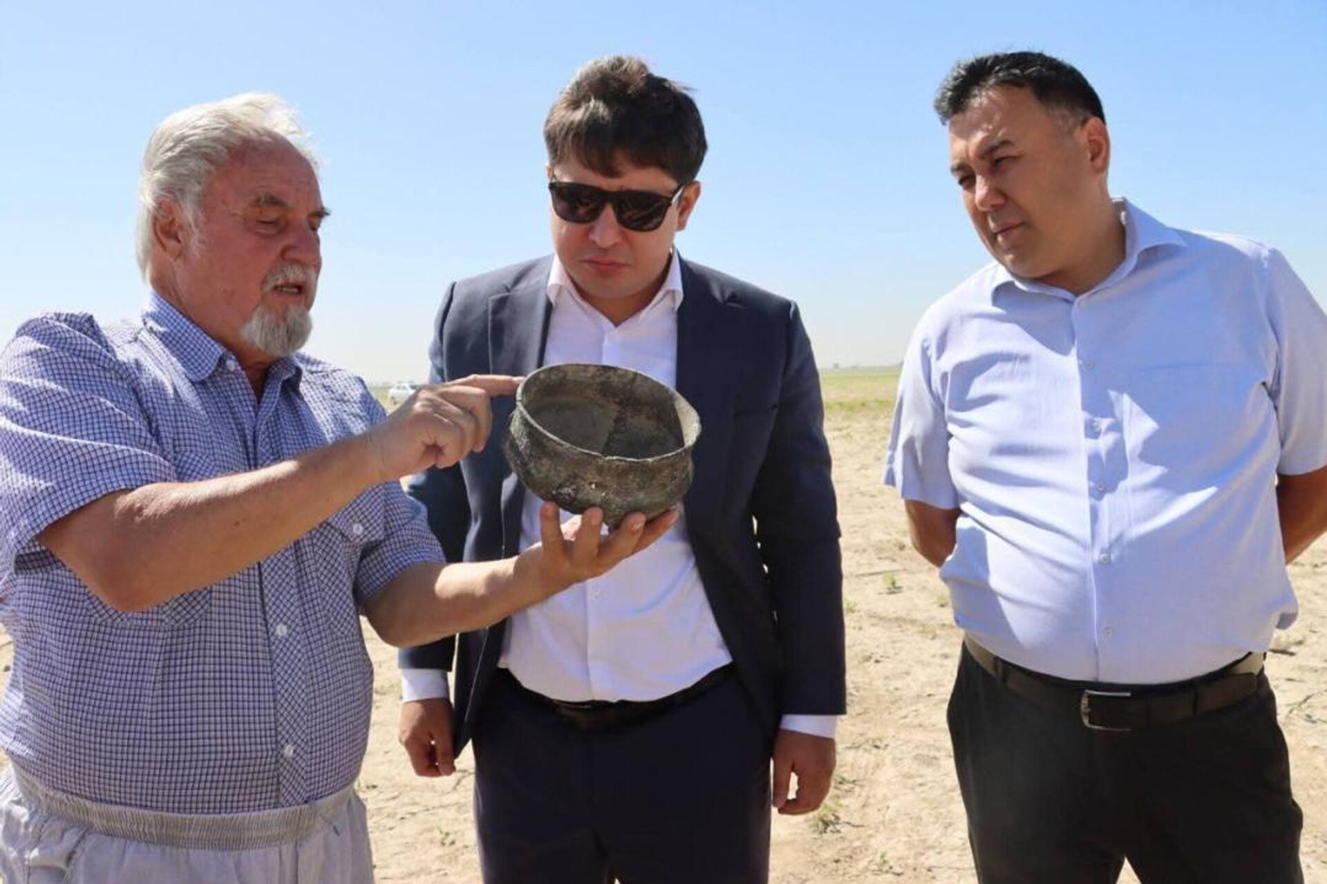 Древние артефакты обнаружили в Туркестанской области - Sputnik Казахстан, 1920, 06.09.2025