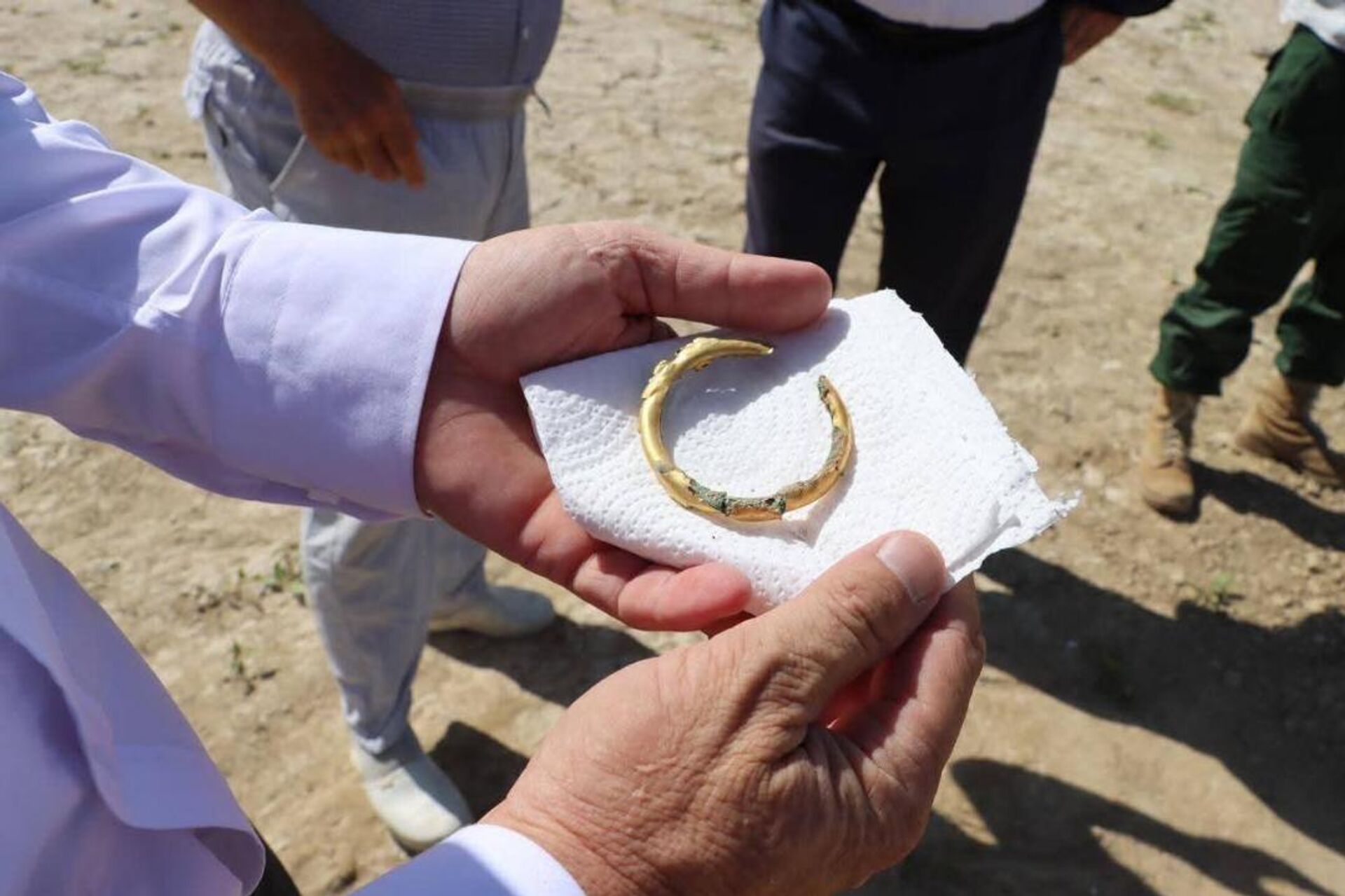 Древние артефакты обнаружили в Туркестанской области Древние артефакты обнаружили в Туркестанской области - Sputnik Қазақстан, 1920, 07.09.2025