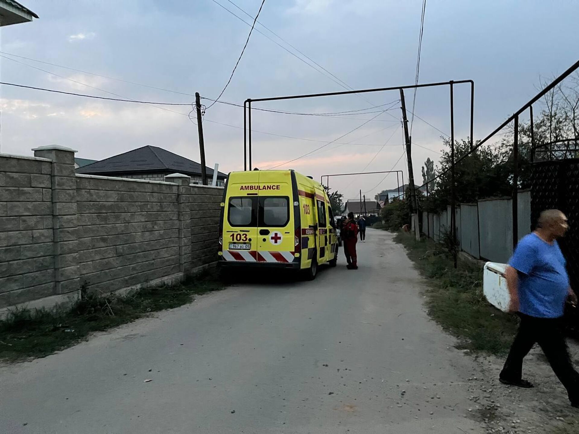 Алматы облысы Талғар ауданы Қызыл қайрат ауылында тал түсте ер адамды атып, сәбиді ұрлап кетті - Sputnik Қазақстан, 1920, 08.09.2025