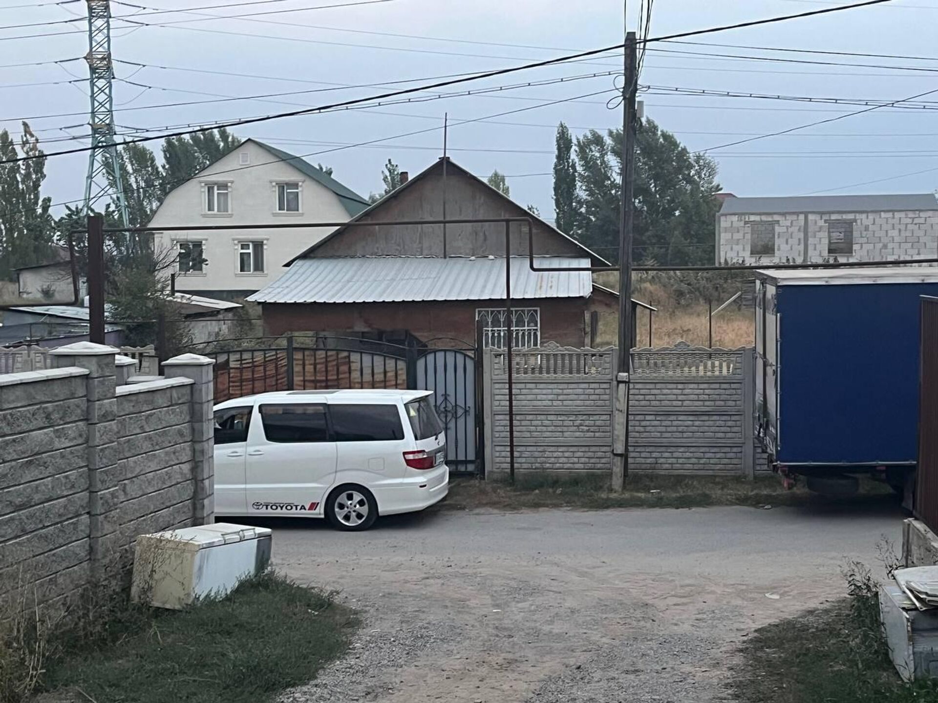 Дом и улица в Талгаре, где произошла трагедия  - Sputnik Казахстан, 1920, 08.09.2025