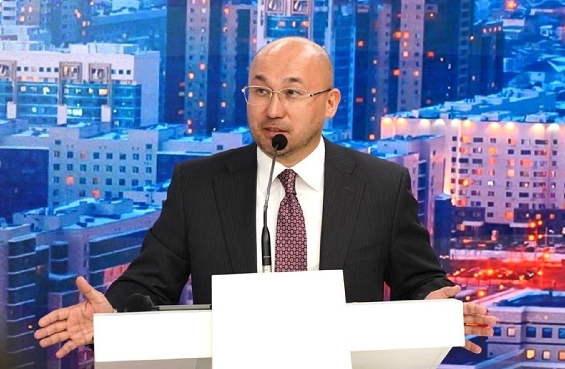 Посол Казахстана в России Даурен Абаев на бизнес-диалоге Москва-Казахстан  - Sputnik Қазақстан, 1920, 09.09.2025